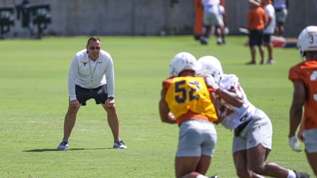 Texas coach Steve Sarkisian named Quinn Ewers, the redshirt freshman transfer from Ohio State who has not thrown a pass in a college game, his starting quarterback for the Sept. 3 season opener against Louisiana-Monroe. Ewers beat out Hudson Card for the starting spot. Sarkisian